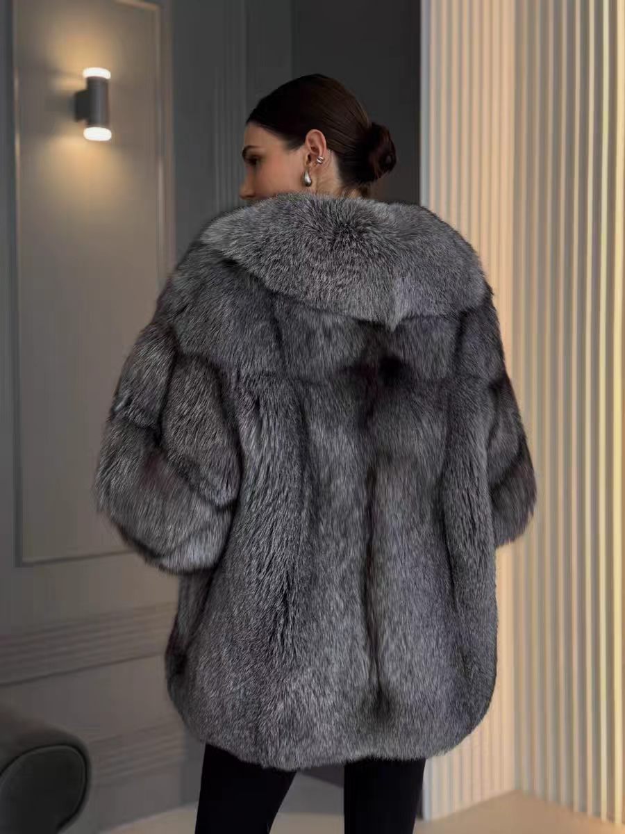 New unisex mid-length silver fox fur coat, crafted from premium full-pelt back fur—exuding opulence and elegance.