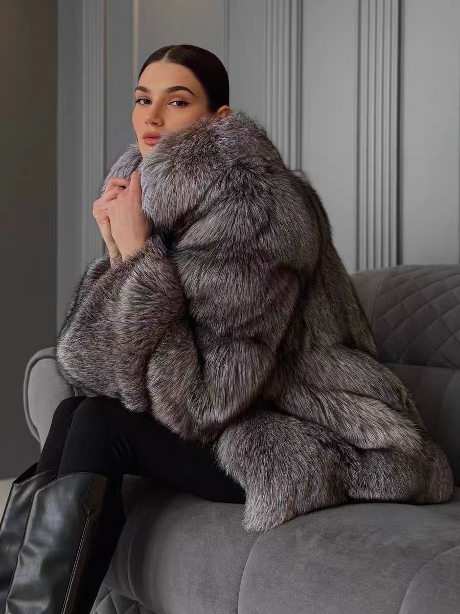 New unisex mid-length silver fox fur coat, crafted from premium full-pelt back fur—exuding opulence and elegance.