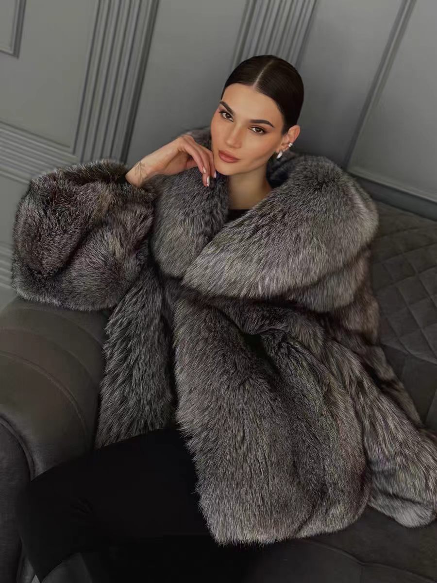 New unisex mid-length silver fox fur coat, crafted from premium full-pelt back fur—exuding opulence and elegance.