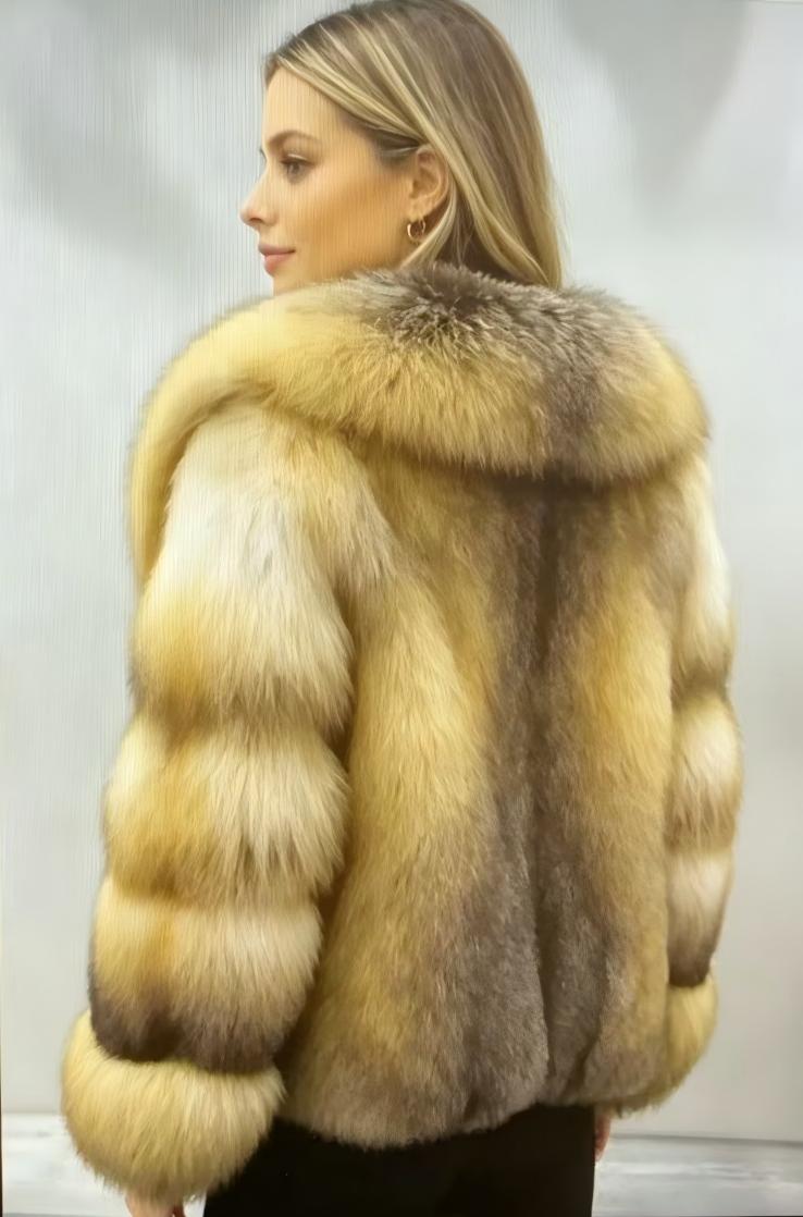 Vintage-style gradient gold fox fur jacket—a lightweight luxury winter piece featuring a deep V-neck, a loose fit with dropped shoulders for a slimming effect, and crafted from premium whole fox back pelts.